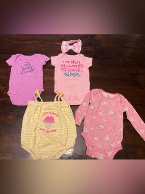 Lot: Pink & Yellow Bodysuits with Striped Bow 3-6M
